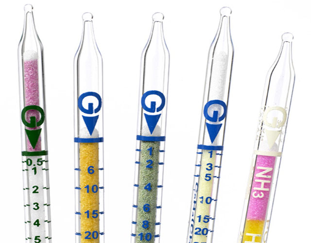 Detector tubes using guide